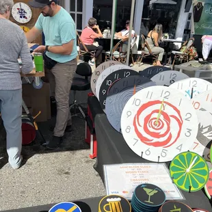 Clock vendor