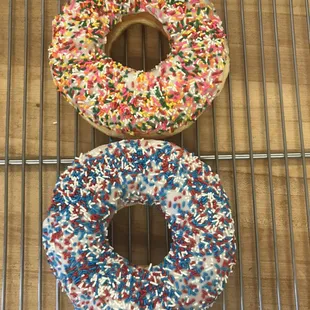 Edna's Donuts by George