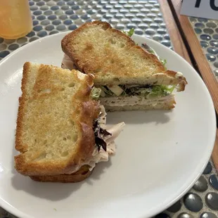 Turkey Apple Brie sandwich