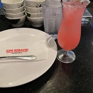 Strawberry lemonade (adult beverage)