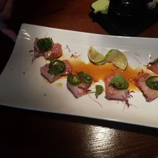 Spicy yellowtail sashimi