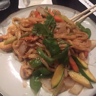 Seafood Stir-Fry Noodles