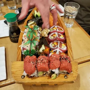 sushi, sashimi, sushi and sashimi, food
