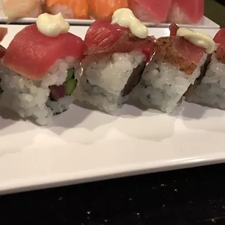 8 Pieces Surf and Turf Roll