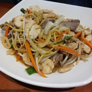 Edorrito lo mein