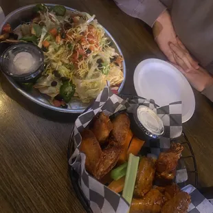 Nachos &amp; wings