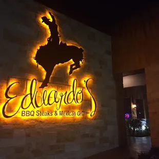 Edgardo&apos;s North
