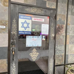 the entrance to the restaurant