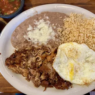 Carnitas con huevos
