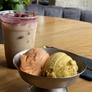 One scoop - two flavors: carrot cake ice cream and guava saffron sorbet