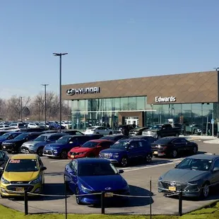 Edwards Hyundai new building