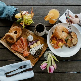two people eating breakfast