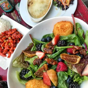 Oh Fancy Salad, Delicious food and great Cocktails with Happy Hour and Live Music .