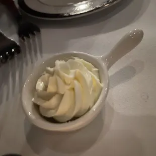 Table butter