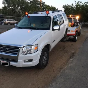 Towing in Tracy | Ford Explorer Broke Down