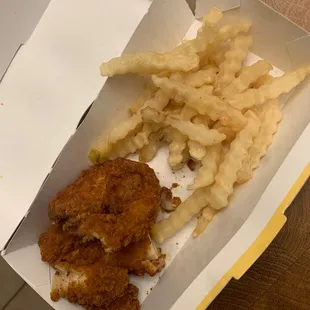 poultry, chicken wings, bbq wings, fried chicken wings, food, chicken, bbq chicken, fried chicken, chicken wings and fried chicken