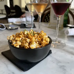 Complementary popcorn