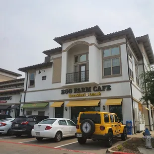 Cute exterior. Yellow color pops!