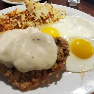 Chicken Fried Steak w sunny side up eggs