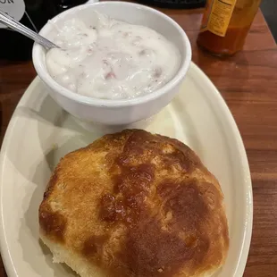 Buttery and fluffy biscuit with creamy sausage gravy....dooo it!