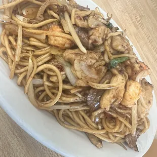 Combo lo mein