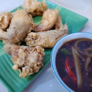 Chicken Wings with sauce on the side