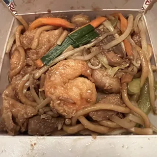 House Special or Shrimp Chow Mein