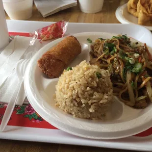 Pork lo mein