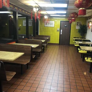 Inside seating. Every other table marked social distancing.