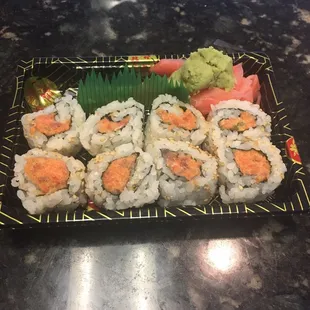 Spicy tuna.   Taste is good