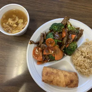 #6 lunch Beef and broccoli with fries rice, egg roll and hot &amp; sour soup
