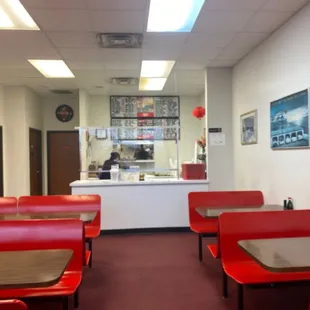the interior of a fast food restaurant