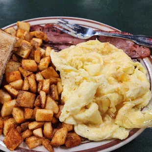 Check out thise eggs.   That is supposed to be scrambled soft.