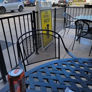 Outside seating - dog friendly - 4/9/22