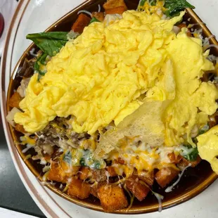 Chicken, mushroom &amp; spinach breakfast skillet with seasoned potatoes