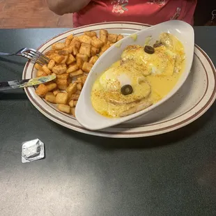 Eggs Benny