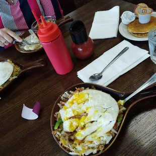 Sundowner with eggs over medium