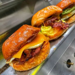 https://eggbred.com/menu/breakfast-sandwiches/