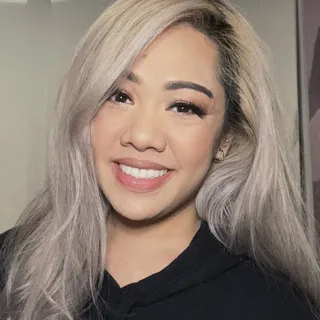Kat F.