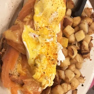 Salmon Benedict