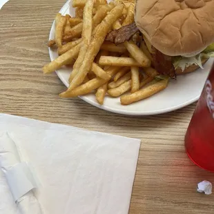 The Bacon cheeseburger was fresh and tasty. We got it with a side of homemade ranch.