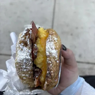 Maple Sandwich with powdered sugar on the brioche bun