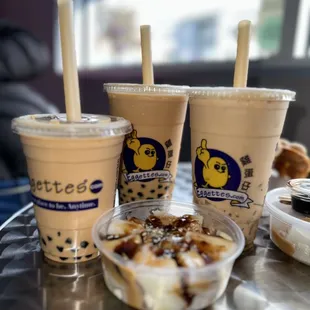 Drinks and rice roll