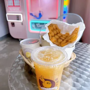 Lychee green tea, chocolate chip eggette