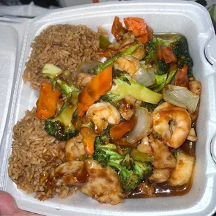 Garlic chicken with added shrimp and fried rice.