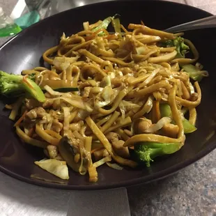 Chicken lo mein minus the onions