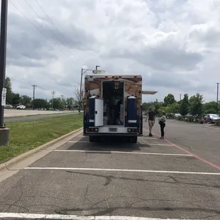 The egg roll queen food truck