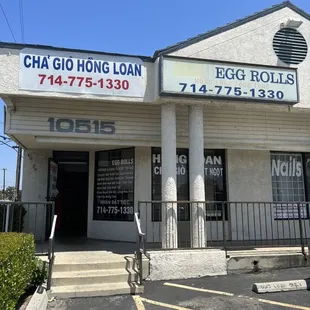 They have Cha Bong tuoi.   In front of the store