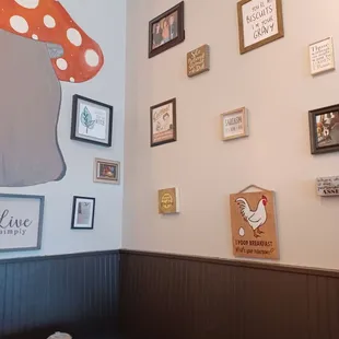 New digs! Cozy corner booth at new location on Shiloh Street