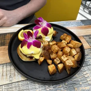 Eggs Benny